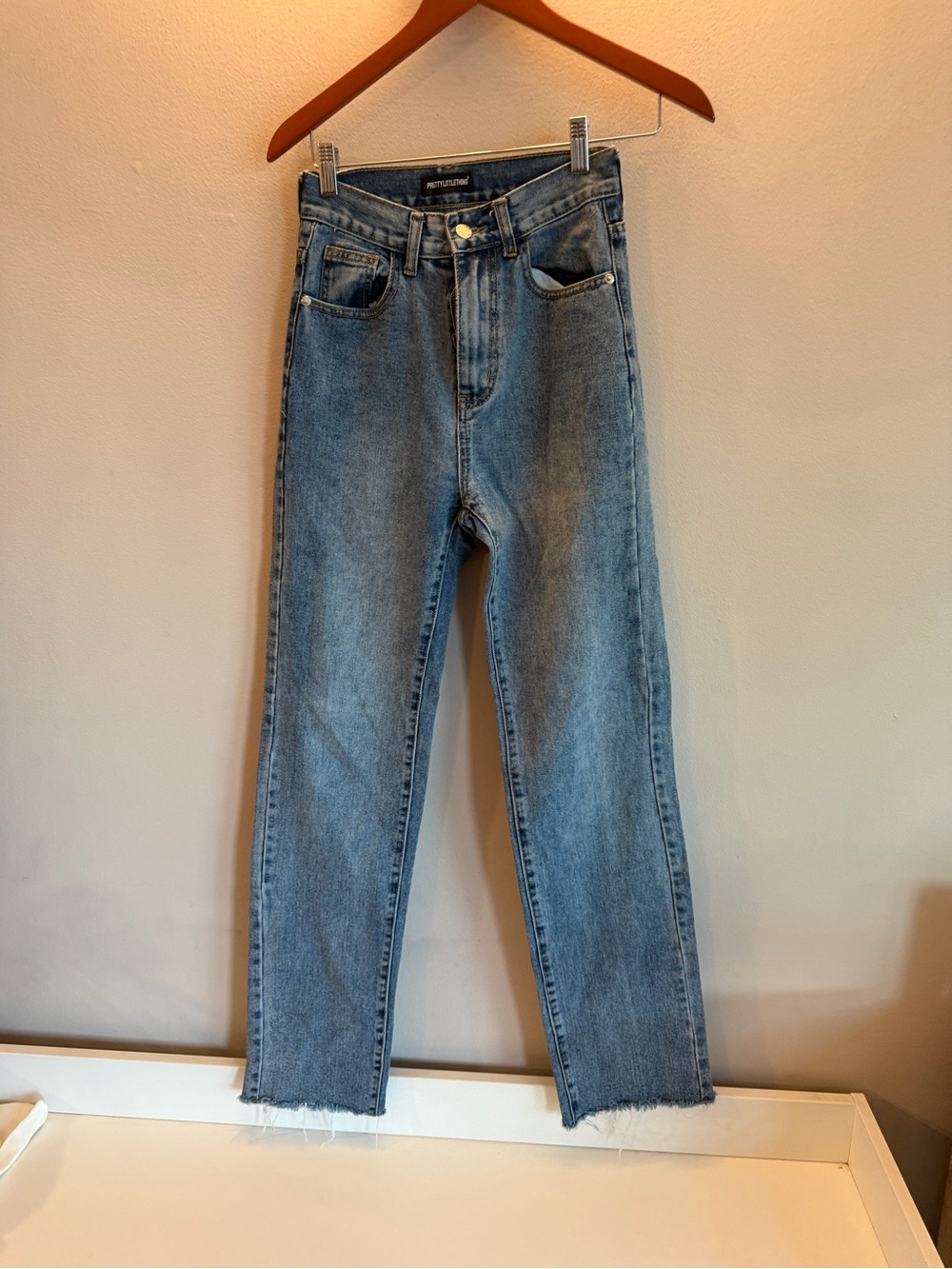 PrettyLittleThing‎ Washed Blue Denim Jeans